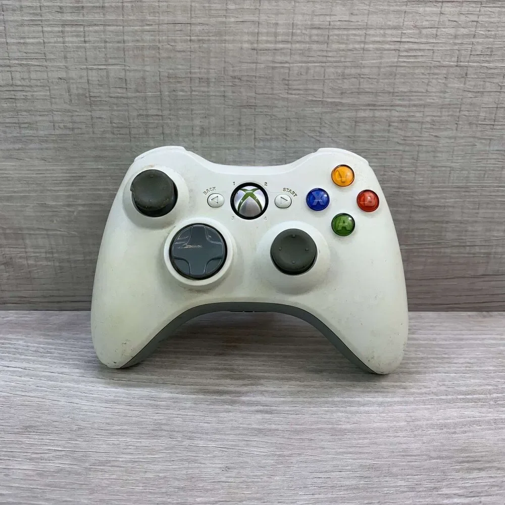 Microsoft Xbox 360 Wireless Gaming Controller - White (Model 1403)